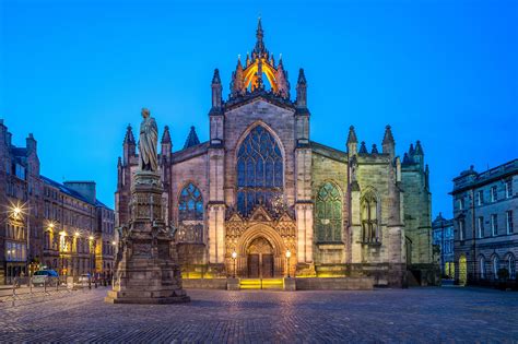 Fortress of Sound: A Musical Journey Through Edinburgh's Dynamic History!