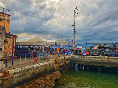  Muelle Osmeña: Zabytkowa Przystań z Urokiem Starego Cebu